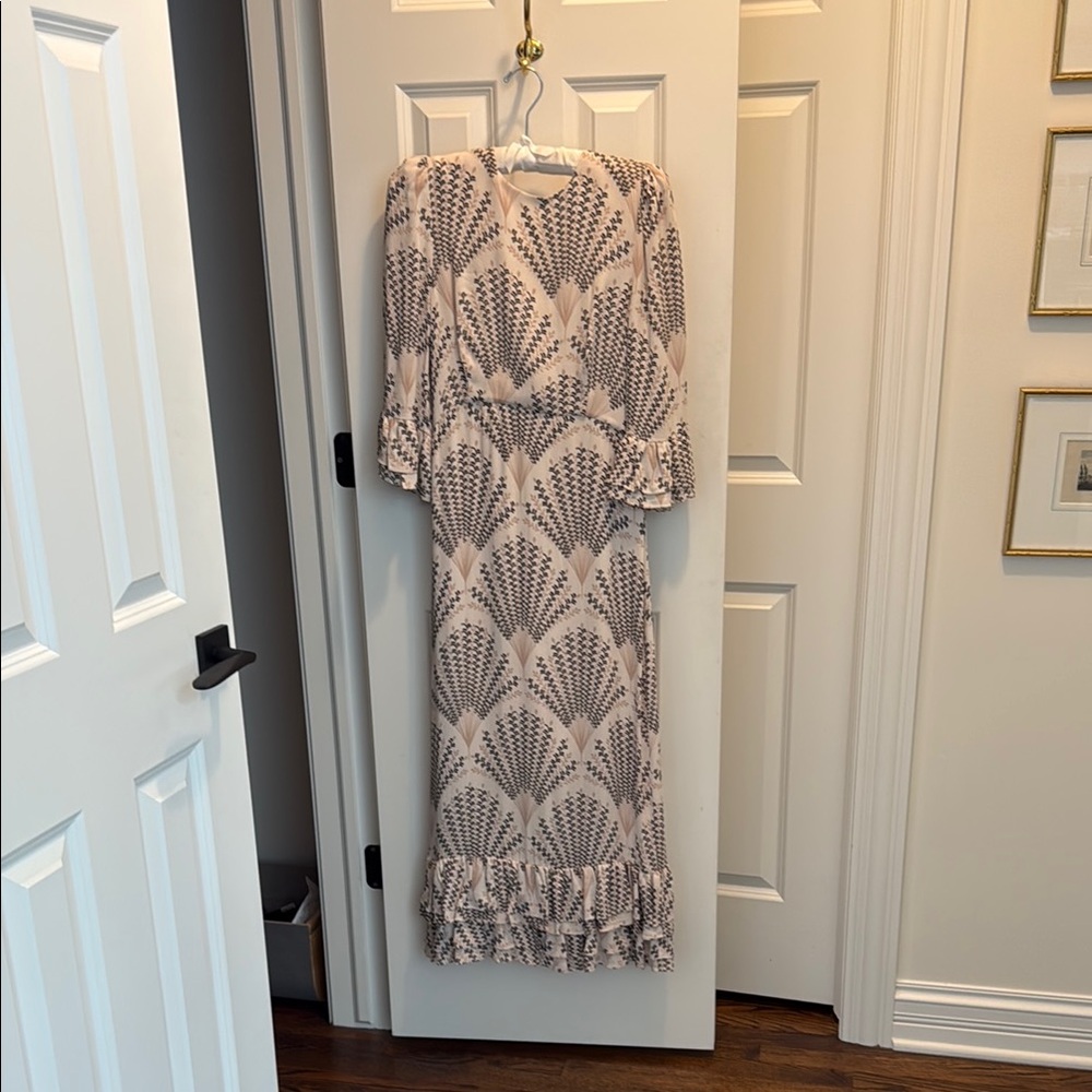 Mint  Velvet Elegant Patterned Ballet Length Dress - size 6